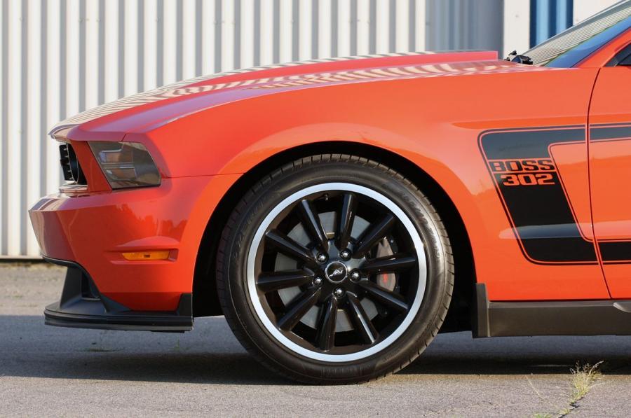 Ford Mustang Boss 302 2012 года  (фото 21 из 208)